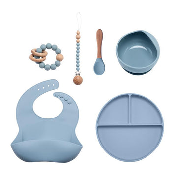 8-Piece Silicone feeding set with dummy clip